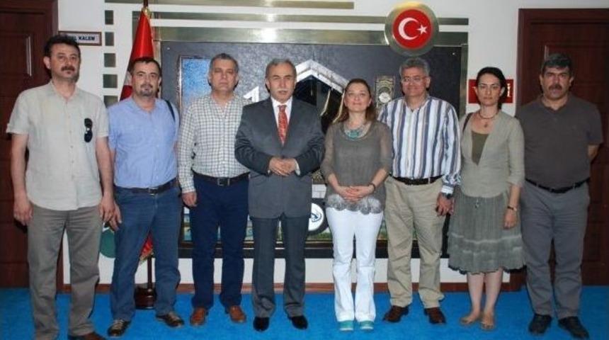 Hekimlerden Vali B&uuml;y&uuml;k'e Ziyaret