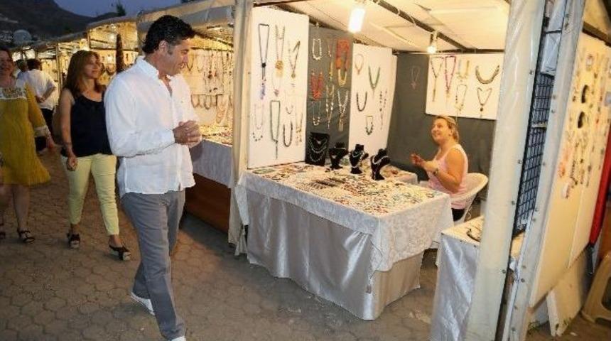 Başkan Kocadon, Turgutreis Sanat&ccedil;ılar Sokağı&rsquo;nı Ziyaret Etti