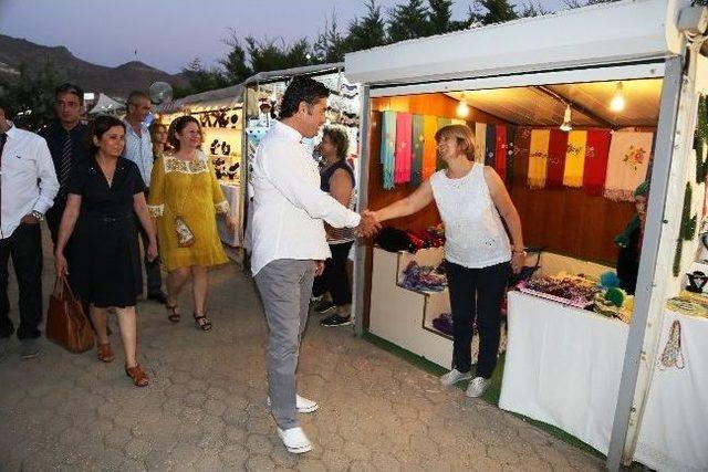 Başkan Kocadon, Turgutreis Sanatçılar Sokağı’nı Ziyaret Etti