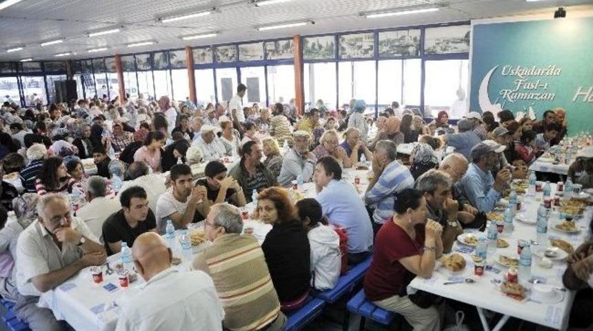 Osmanlı &lsquo;sahur Meclisi&rsquo; &Uuml;sk&uuml;dar&rsquo;da Yeniden Canlanıyor