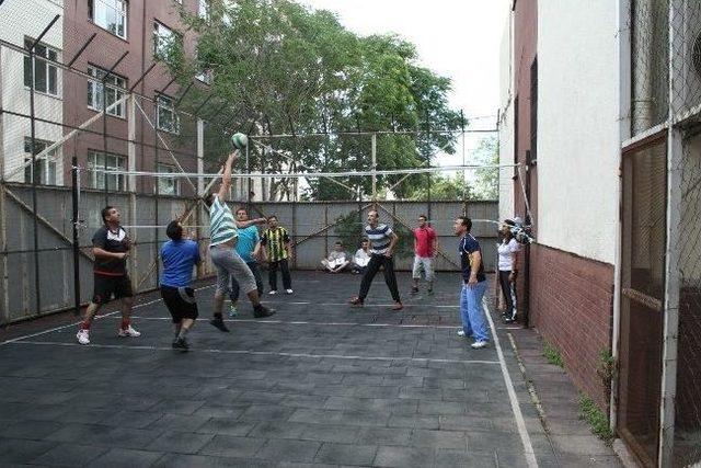 Amatem’de Yatan Hastalar İçin Voleybol Turnuvası Düzenlendi