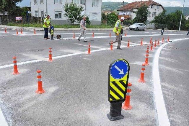 Başiskele&rsquo;nin Yol &Ccedil;izgileri Yenileniyor 1