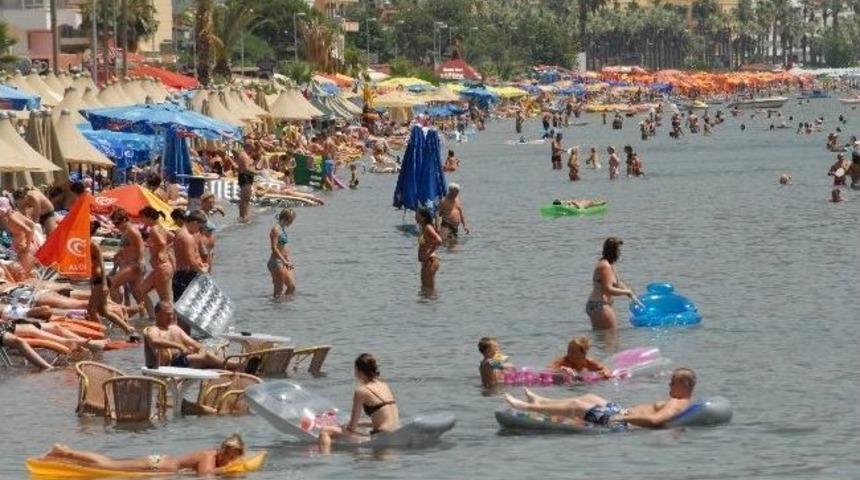 Turist Sayısı Y&uuml;zde 7 Arttı