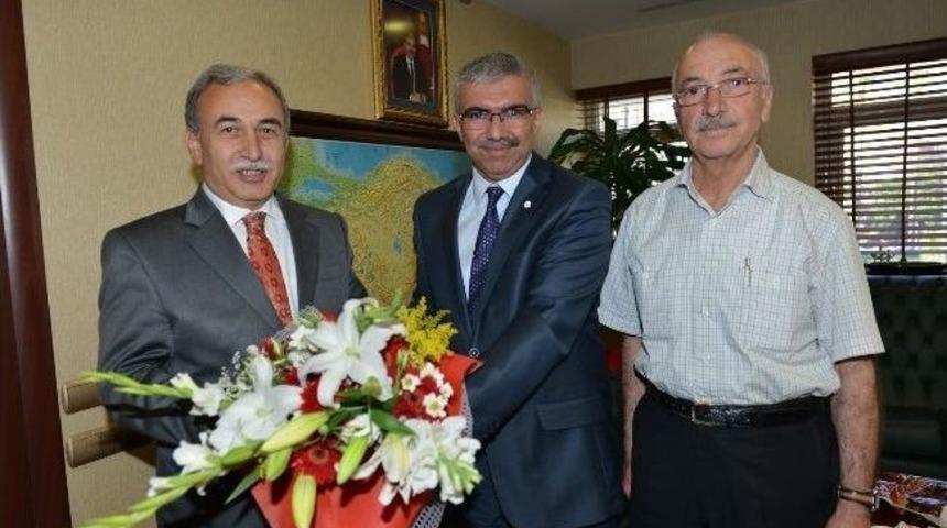 Kızılay&rsquo;dan Vali B&uuml;y&uuml;k&rsquo;e &ldquo;hoş Geldin&rdquo;