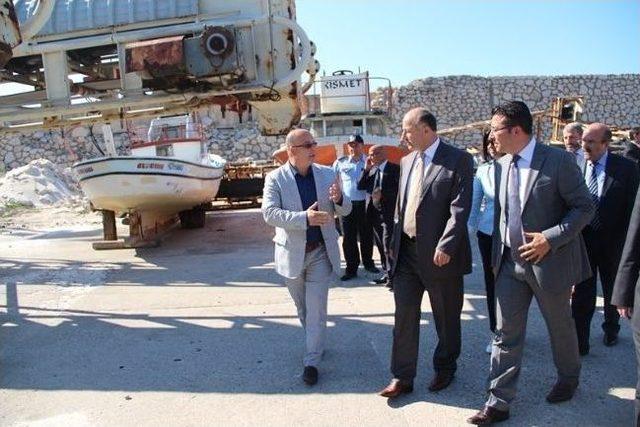 Vali Azizoğlu, Kurucaşile yi Ziyaret Etti 2