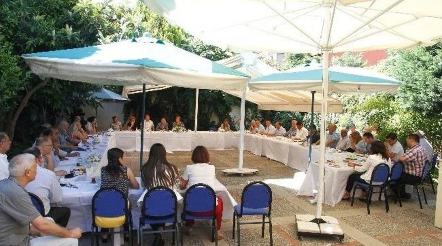 Başkan Pekdaş'tan Konak'a Eşit Hizmet S&ouml;z&uuml;