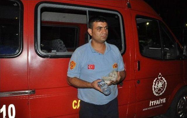 Yangına Giden İtfaiye Aracına Taşlı Saldırı 1