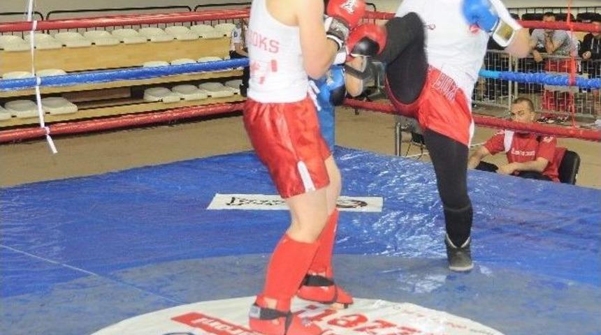 Kickboks T&uuml;rkiye Şampiyonası 3. G&uuml;n&uuml;nde Gaziantep Bir Şampiyon Daha &Ccedil;ıkardı