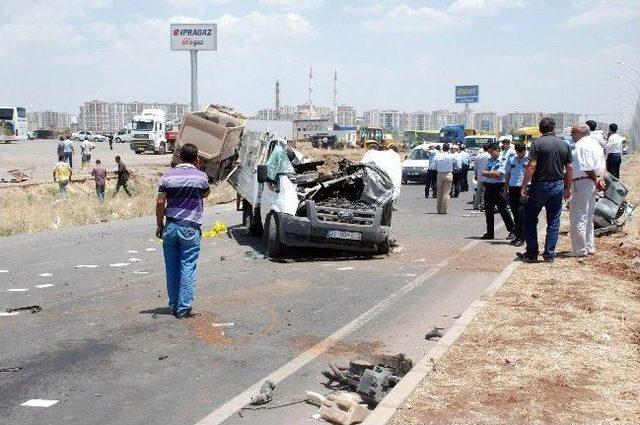 Diyarbakır&rsquo;da Trafik Kazası: 1 &Ouml;l&uuml; 1