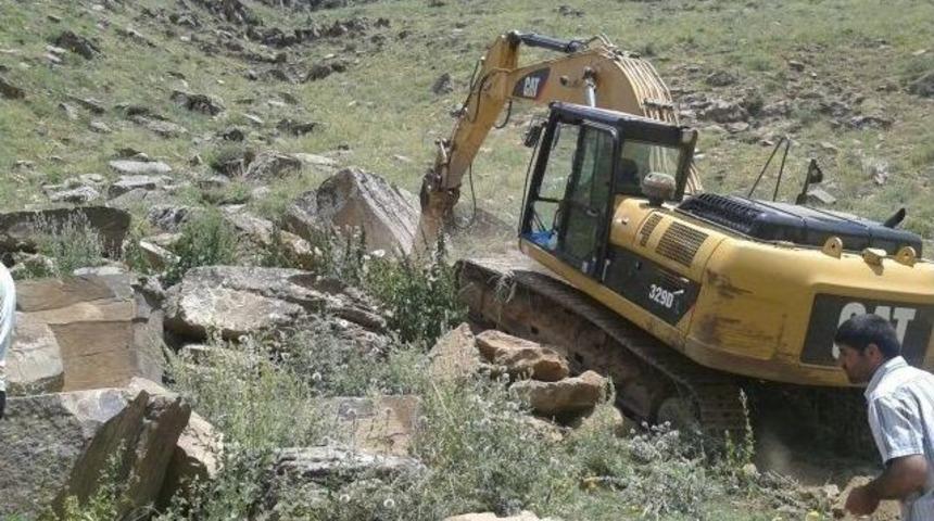 İl Genel Meclisi &Uuml;yeleri Yol &Ccedil;alışmalarını Denetledi