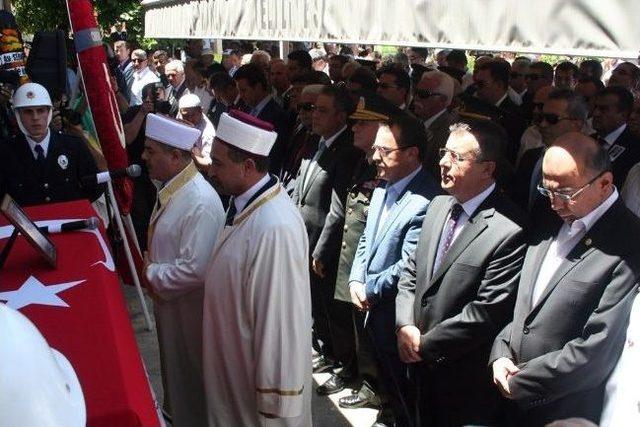 Sökmenoğlu Son Yolculuğuna Uğurlandı 1