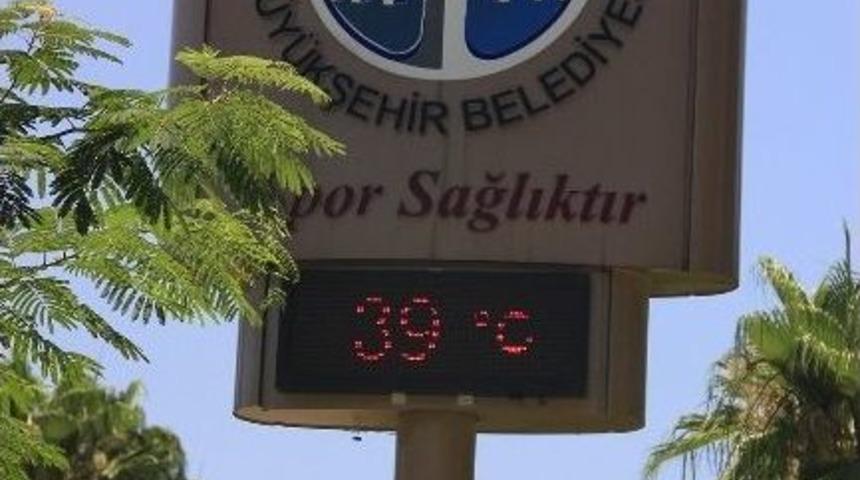 Adana'da Termometreler 39 Dereceye Dayandı