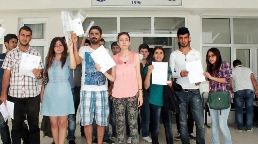 (&ouml;zel Haber) Yaz Okuluna Gelen &Ouml;ğrencilerin Kontenjan İsyanı