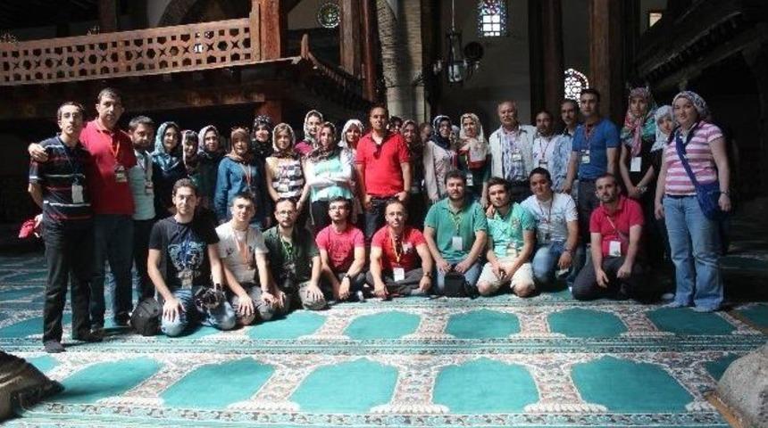 &Ouml;ğretmenlerden Tarihi Eşrefoğlu Camisine Ziyaret