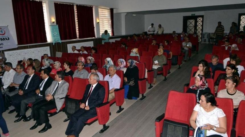 Tokat'ta "Ergen Sağlığı Sempozyumu" D&uuml;zenlendi