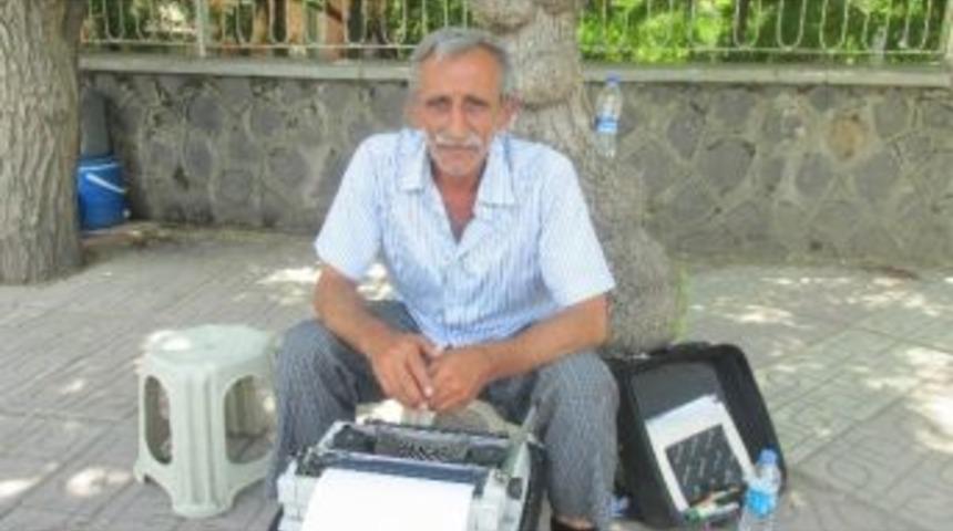 Dilek&ccedil;e Formu Satarak 4 &Ccedil;ocuk B&uuml;y&uuml;tt&uuml;