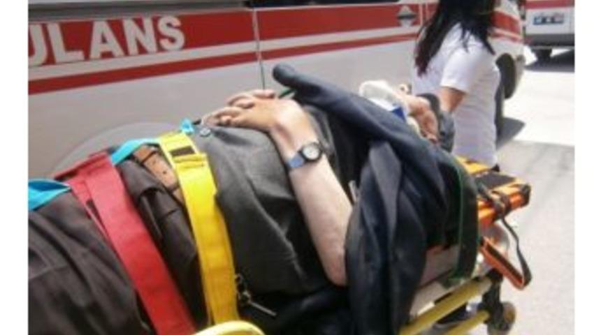 Motosiklet Şarampole Devrildi: 2 Yaralı