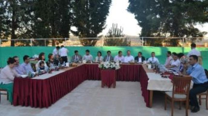 Bigadi&ccedil;'te Hakim Ve Savcılara Veda Yemeği