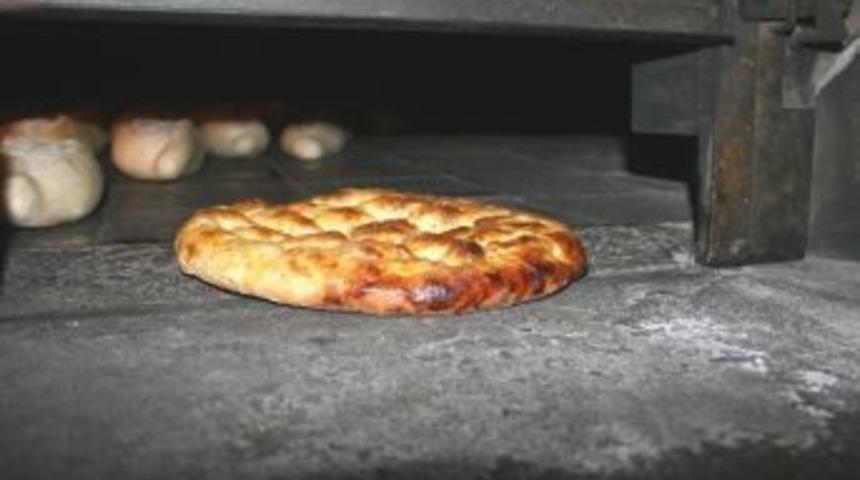 Ak&ccedil;akoca'da Ramazan Pidesi Gramaj Fiyatları A&ccedil;ıklandı