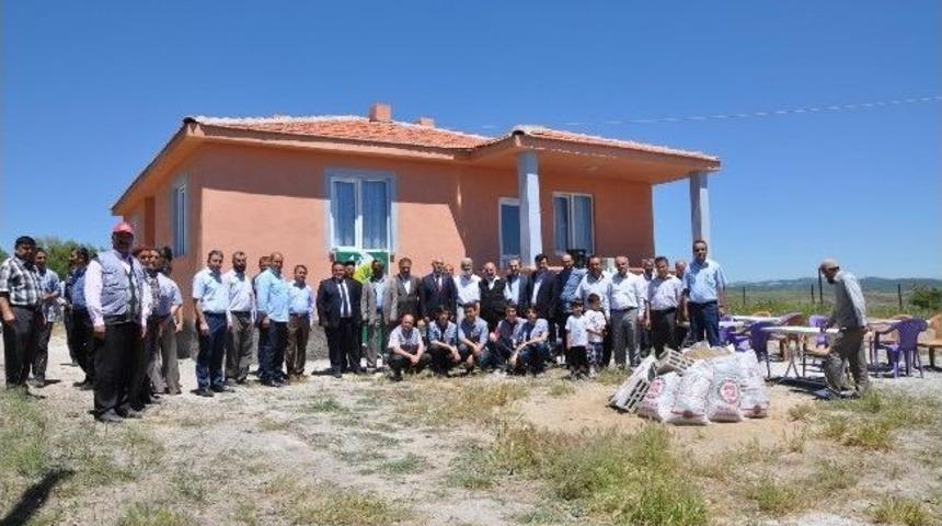 Sorgun&rsquo;da Yardıma Muhta&ccedil; Aileye Ev Yardımı