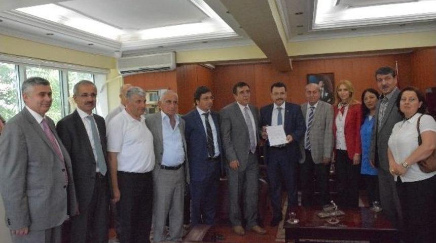 Ortahisar Belediye Başkanı Gen&ccedil; Ve Belediye Meclis &Uuml;yeleri Acının Merkezi Soma'da