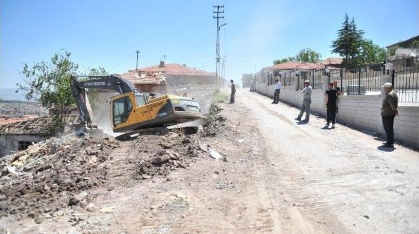 Doğantepe Ve Başpınar&rsquo;da Yıkımlar Hızlandı