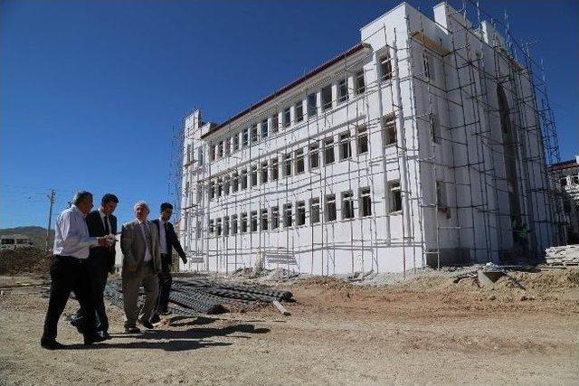 Vali Barut, Yeni Yapılan Okullarda İncelemelerde Bulundu 1