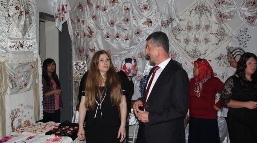 Nakış Kursu Göz Kamaştırdı