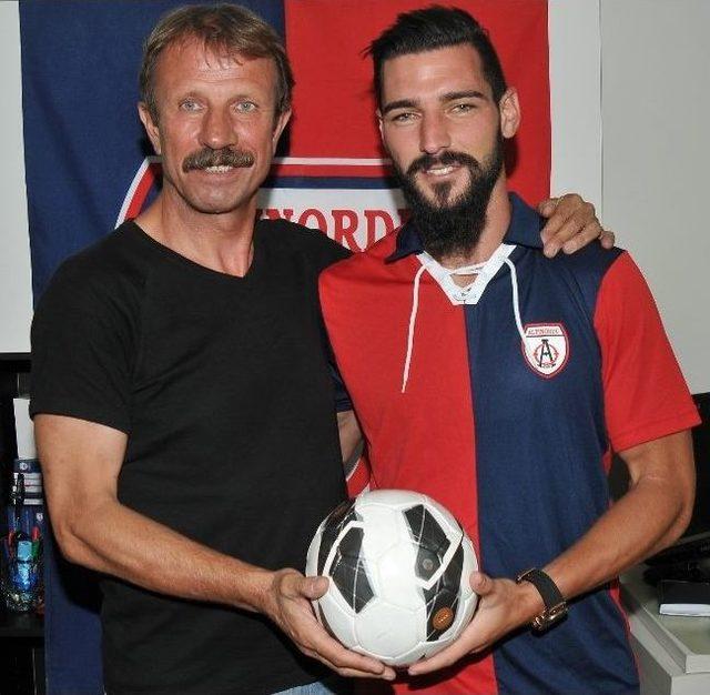 Altınordu, Gökhan Yılmaz’ın Sözleşmesini Uzattı 1