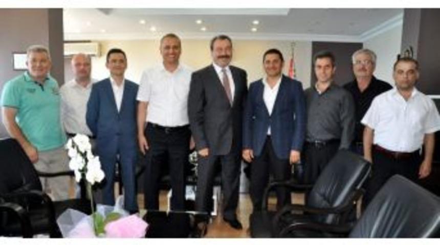 Ak Parti&rsquo;den, Emniyet M&uuml;d&uuml;r&uuml; Ak&rsquo;a Ziyaret