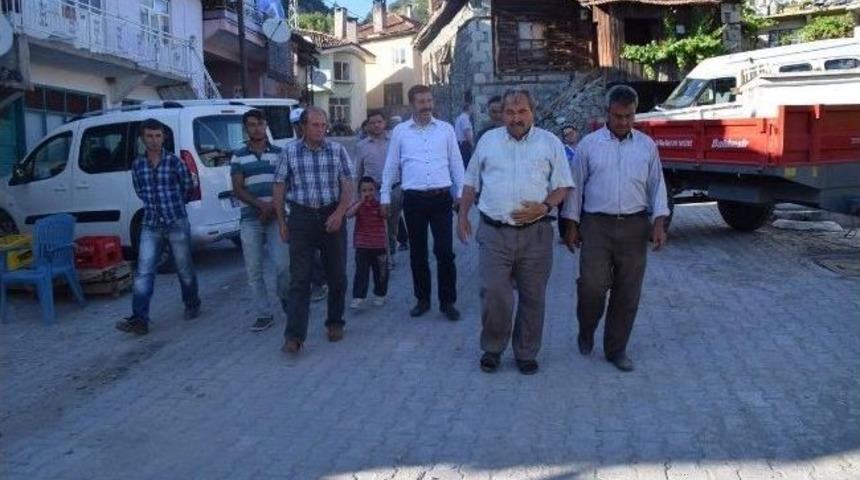 Sındırgı Belediyesi Kırsal Mahallelerde &Ccedil;alışıyor