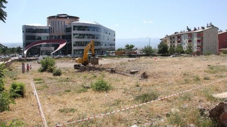 Mahalle Sakinlerinden Yurt Tepkisi