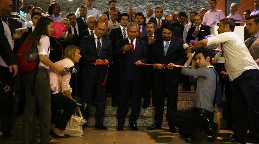 Arın&ccedil;, Hat Ve Tezhip Sergisinin A&ccedil;ılışını Yaptı