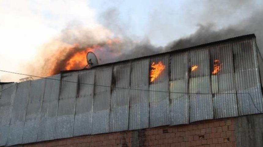 Van&rsquo;da Korkutan Yangın