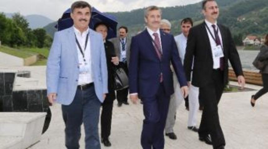 Yerel Y&ouml;netimler Başkanından Başkan Tahmazoğlu&rsquo;na &Ouml;vg&uuml;