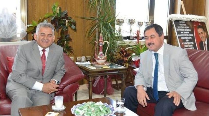 Darende Belediye Başkanı S&uuml;leyman Eser, &Ouml;rnek Belediye Melikgazi &lsquo;de