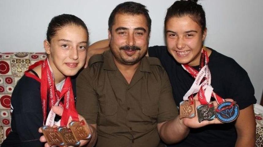 G&uuml;reş&ccedil;i Kız Kardeşler, G&ouml;zlerini D&uuml;nya Şampiyonasına Dikti