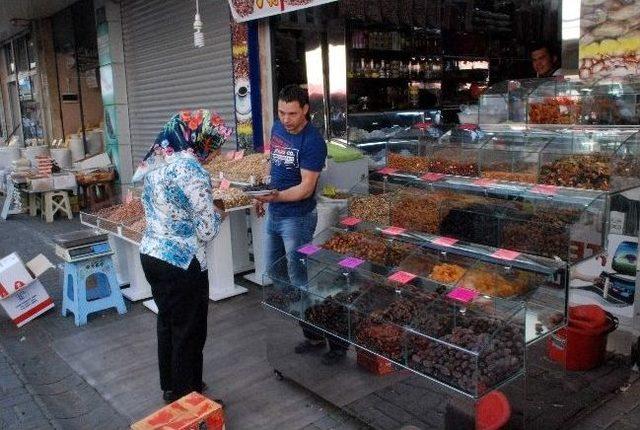 Aydın’da Çarşı Pazarda Ramazan Hareketliliği Yaşanıyor