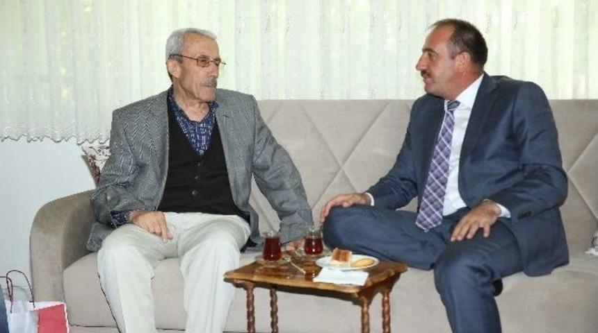 Eski Başkana 10 Numara Forma