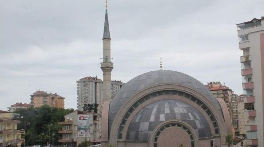 Muradiye Camisi İbadete A&ccedil;ılıyor