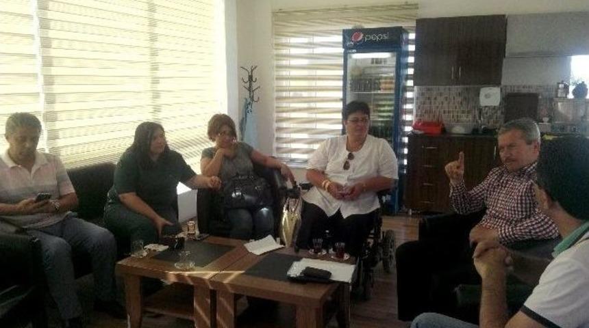 Manisa B&uuml;y&uuml;kşehir Belediyesi Ulaşım Hizmetleri Daire Başkanı M&uuml;min Deniz Engellilere Tavsiyede Bulundu: