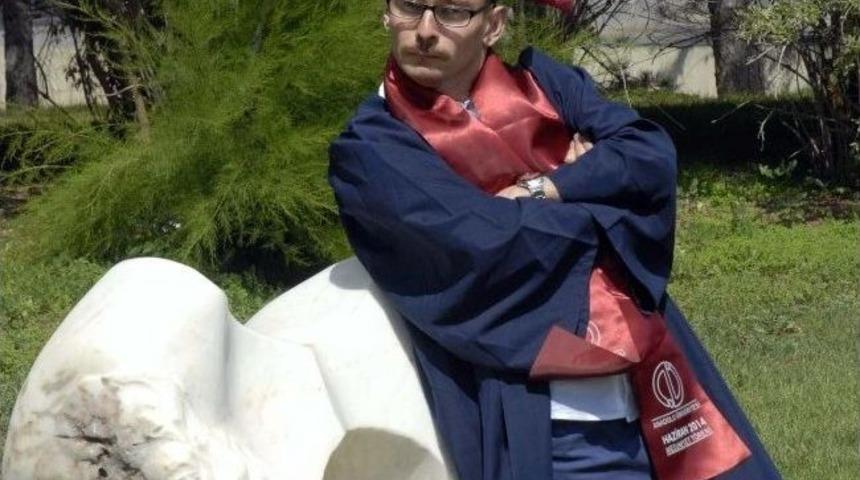 (&ouml;zel Haber) Yunus&rsquo;un Okuma Aşkı Engel Tanımadı