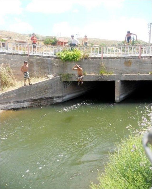 Serinlemek İsteyen Çocukların Tehlikeli Oyunu