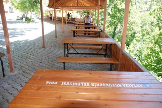 Büyükşehir Belediyesinden Akseki ye Piknik Masası 2