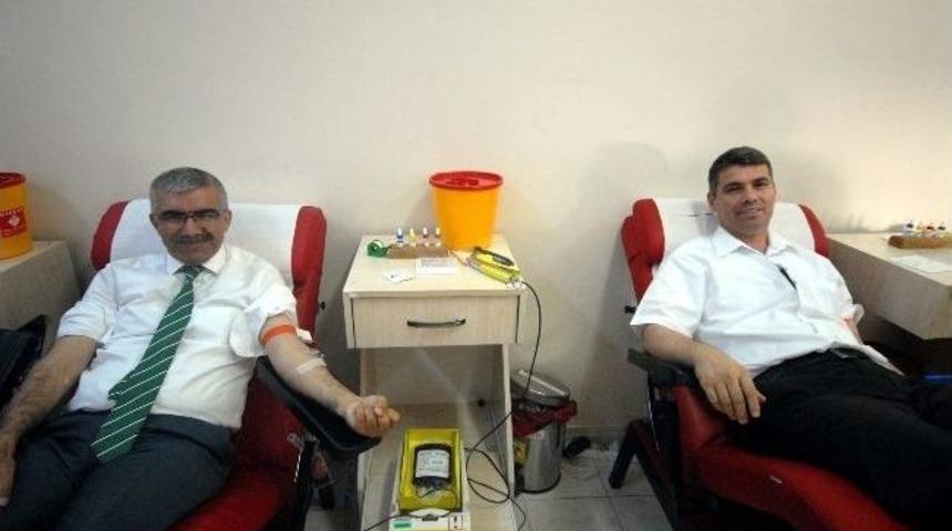 Boşnaklardan Kızılay&rsquo;a Bosna Teşekk&uuml;r&uuml; Ve Kan Bağışı