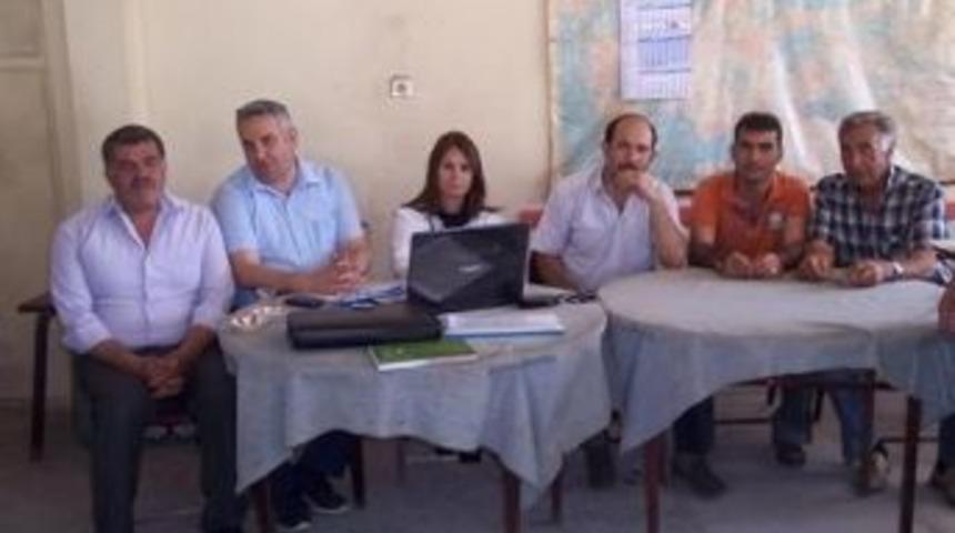 &Uuml;reticilere Biresysel Sulama Projesi Anlatıldı