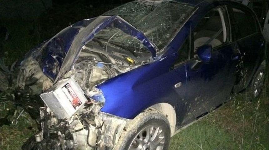Mezuniyet Balosu D&ouml;n&uuml;ş&uuml;nde Kaza: 1 &Ouml;l&uuml;, 4 Yaralı