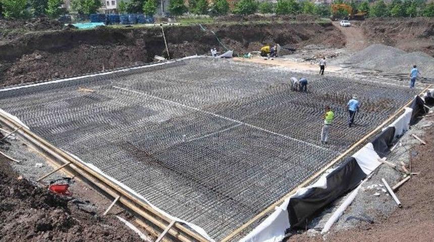 Başiskele Kent Meydanı&rsquo;ın Temel Uygulamaları Yapılıyor