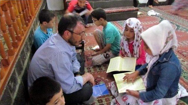 Siverek’te Yaz Kur’an Kurslarına Yoğun İlgi