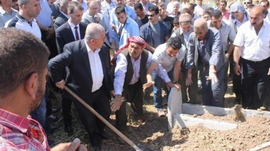 Hayatını Kaybeden Asker Siirt&rsquo;te Toprağa Verildi